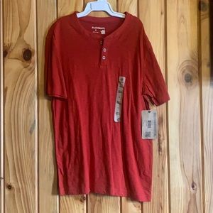 Men’s tee shirt, buttons